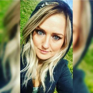 Meet your Posher, Toria